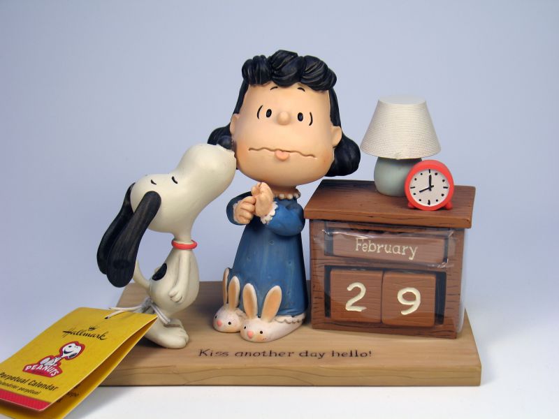 Hallmark Lucy And Snoopy Perpetual Calendar Kiss Another Day Hello