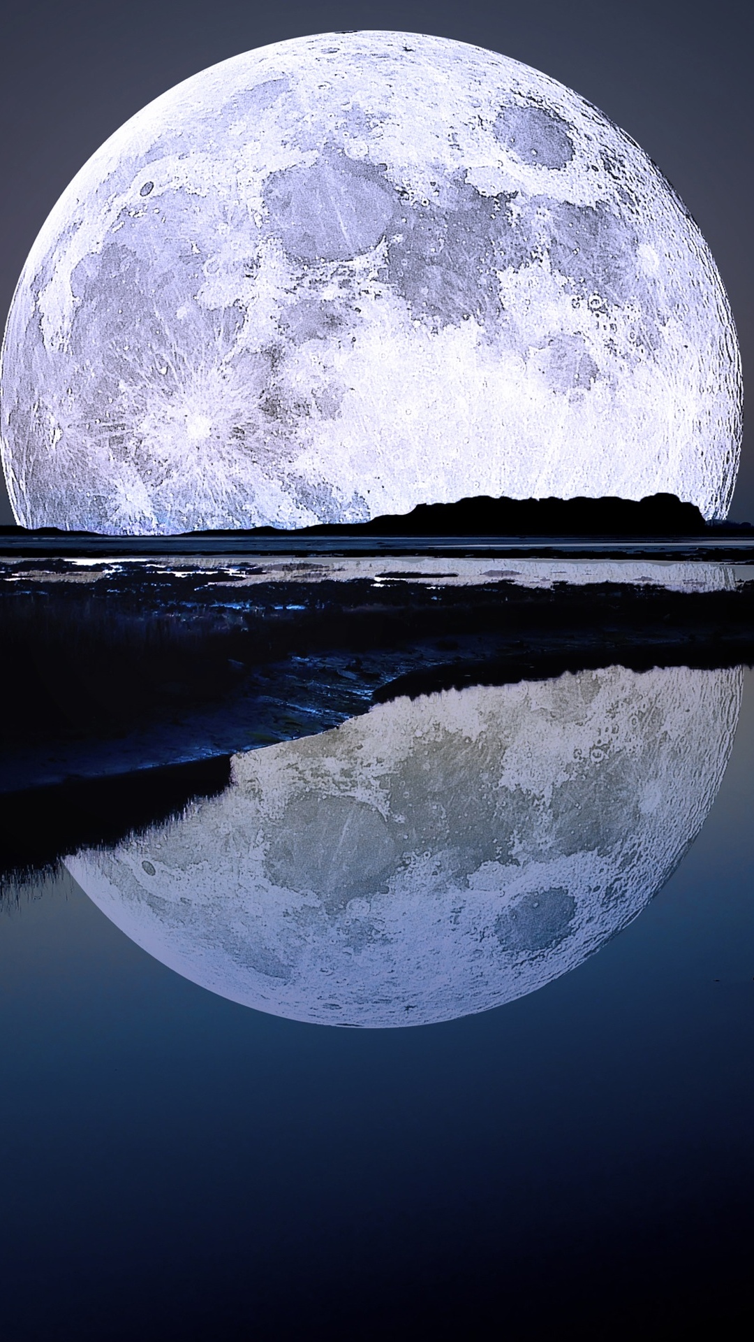 Super Moon Water Reflection iPhone Plus HD Wallpaper