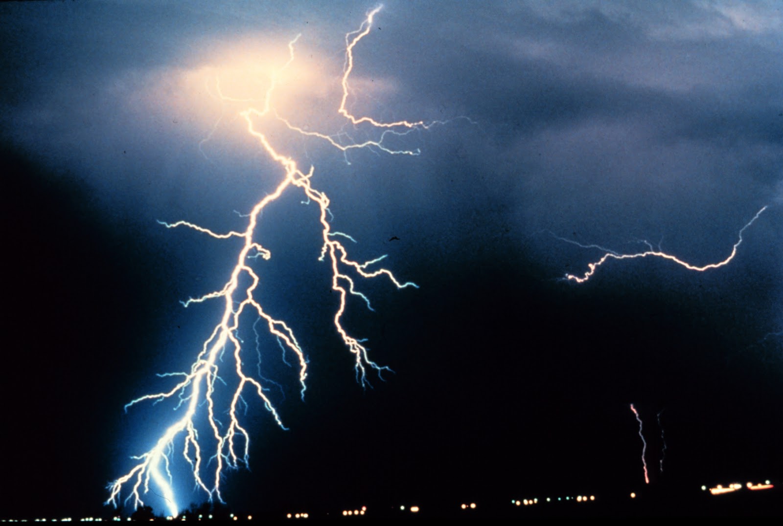 Lightning HD Wallpaper Check Out The Cool