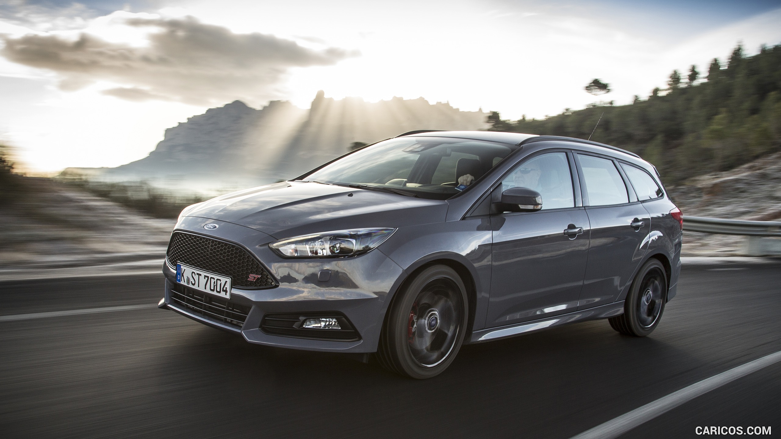 Ford Focus St Wagon Front HD Wallpaper