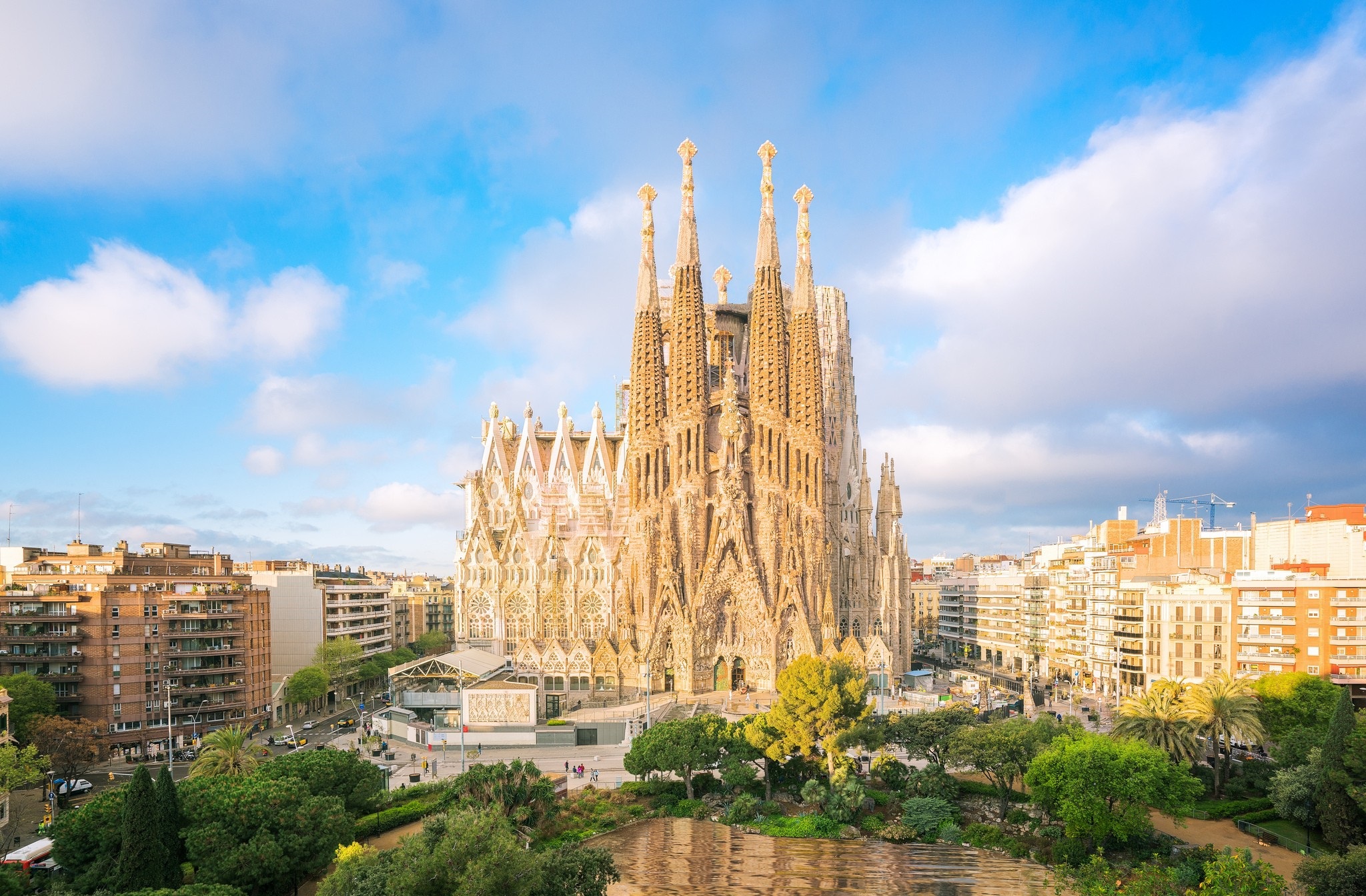 La Sagrada Familia Wallpaper The Perfect Picture