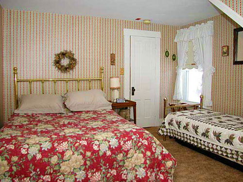Waverly Print Wallpaper Shower Rural Of The Vermont Country