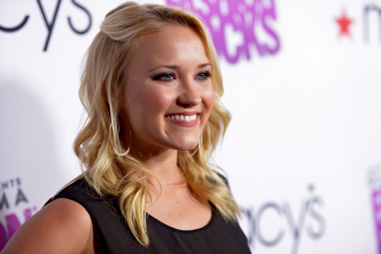 Emily Osment HD Wallpaper Full Pictures