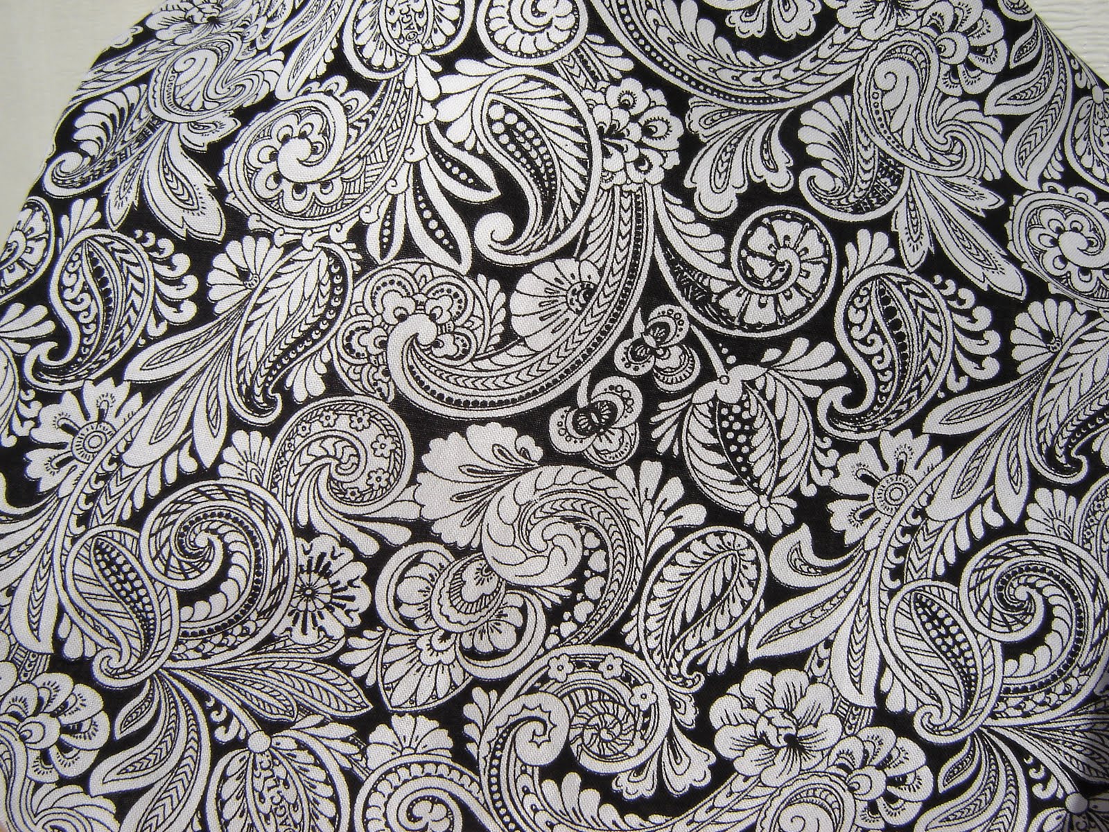 Black and White Paisley Wallpaper - WallpaperSafari