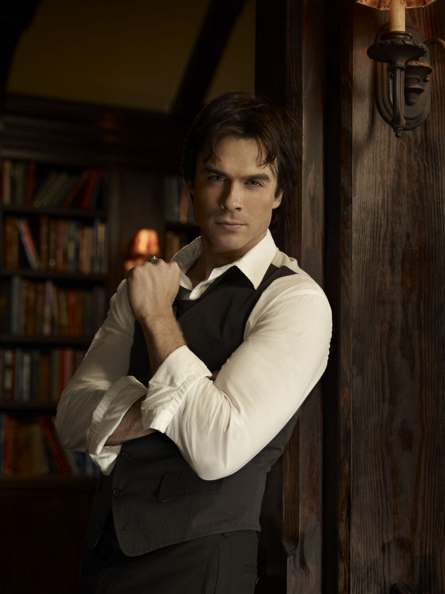 The Vampire Diaries season 2 promo photo of Damon played by Ian 1534x2048