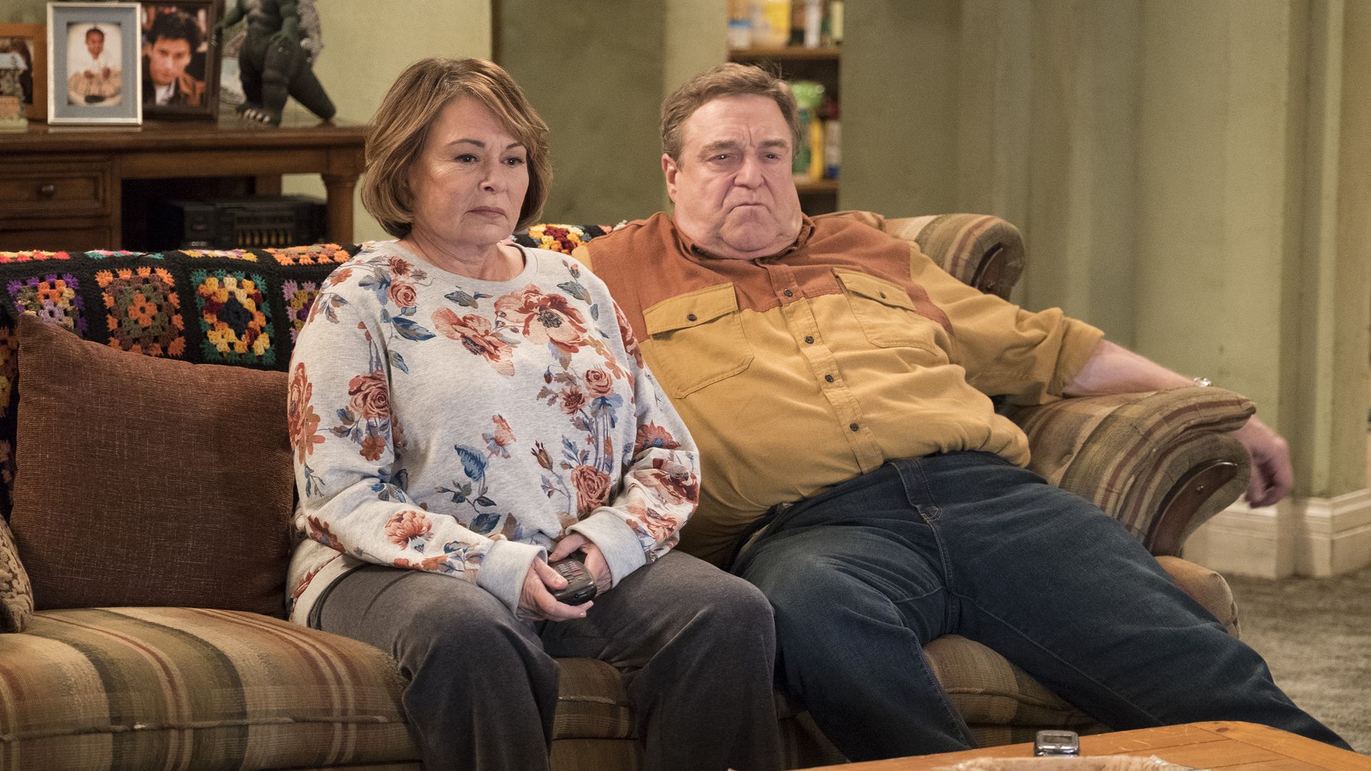 Abc Cancels Roseanne After Star S Racist Tweet Toward Obama