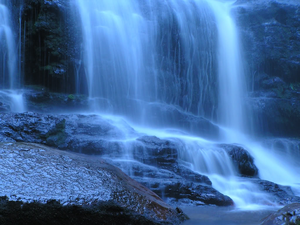 Moving Waterfall Wallpaper High Definition