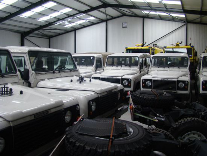 Land Rover Defenders for sale Photo Gallery   Autoblog Canada 800x601