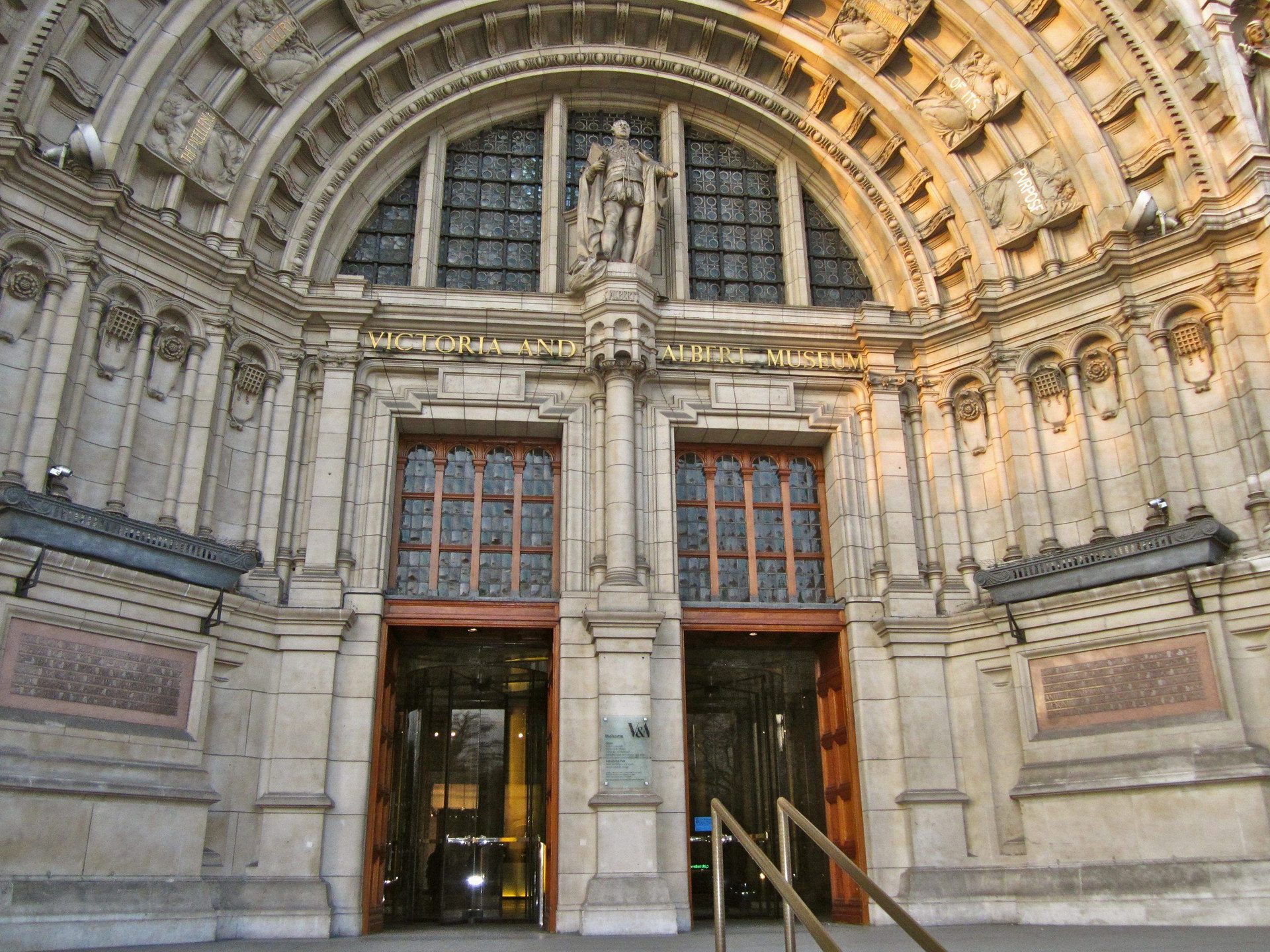 Victoria And Albert Museum London