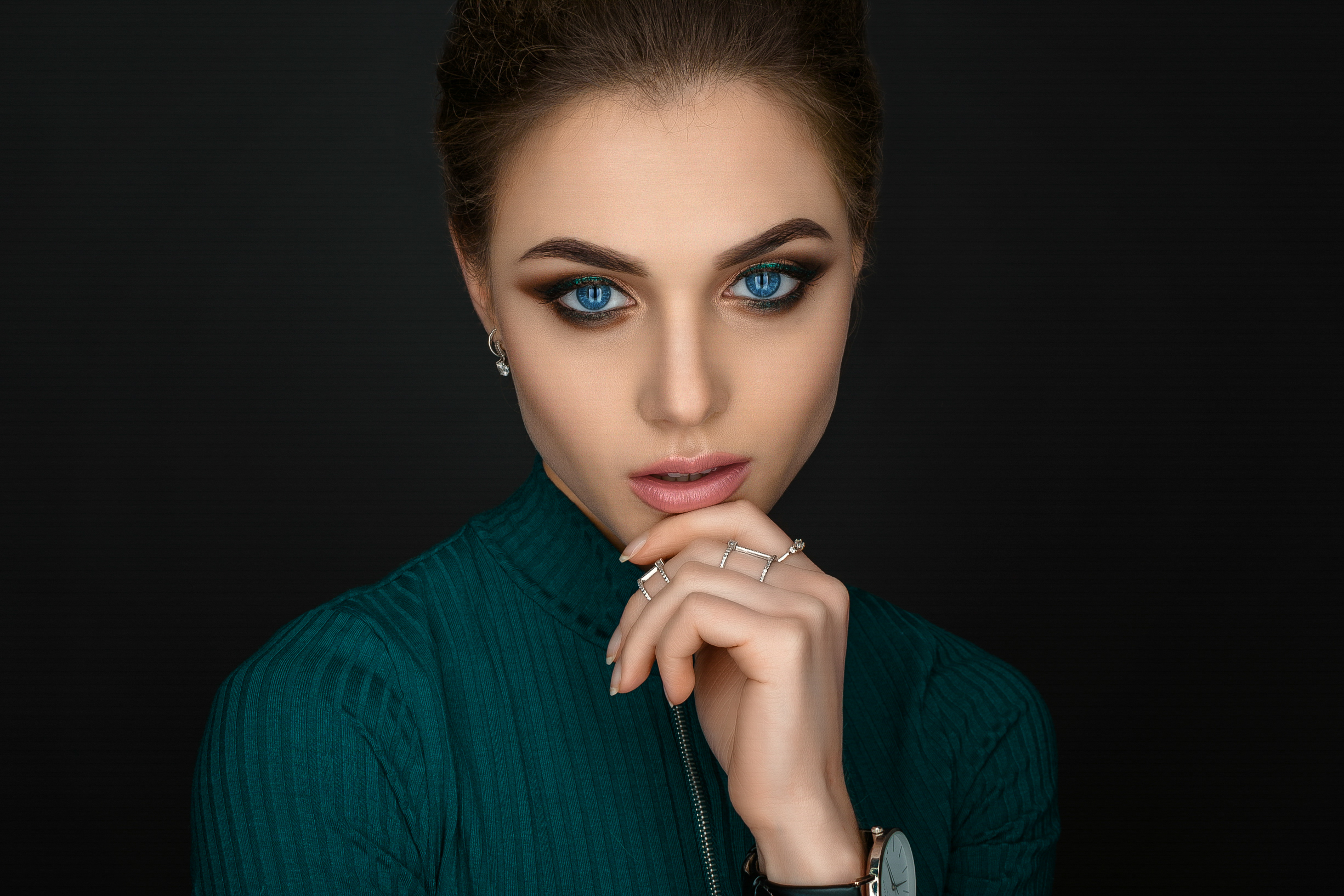Blue Eyes Girl Closeup Portrait Wallpaper HD Girls 4k Image