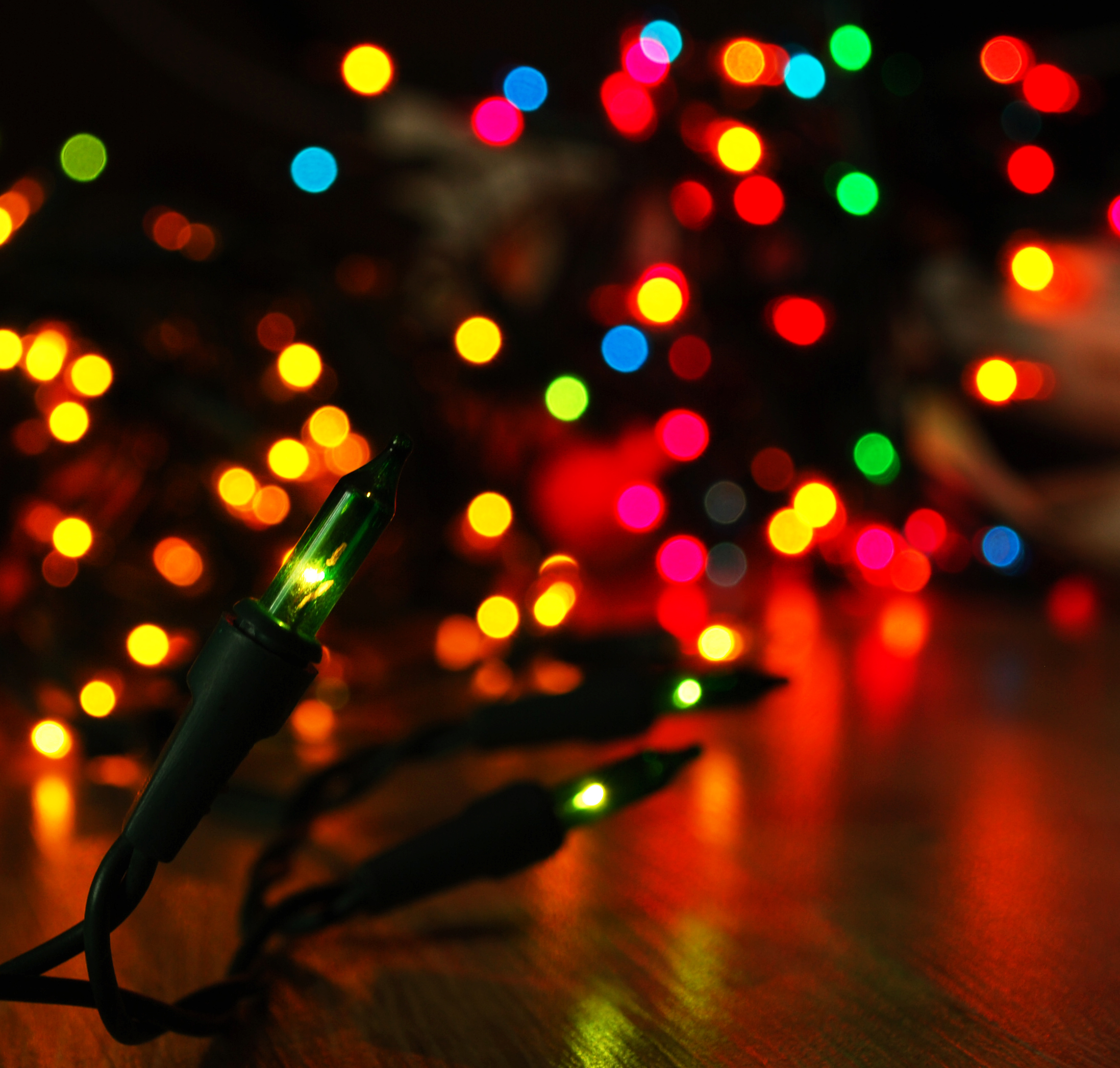 Download the colorful christmas lights Wallpaper colorful