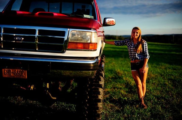 Girls And Ford Trucks Via Roy Daniel Alonso