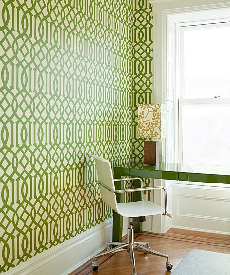 The Iconic Green And White Kelly Wearstler Imperial Trellis Wallpaper