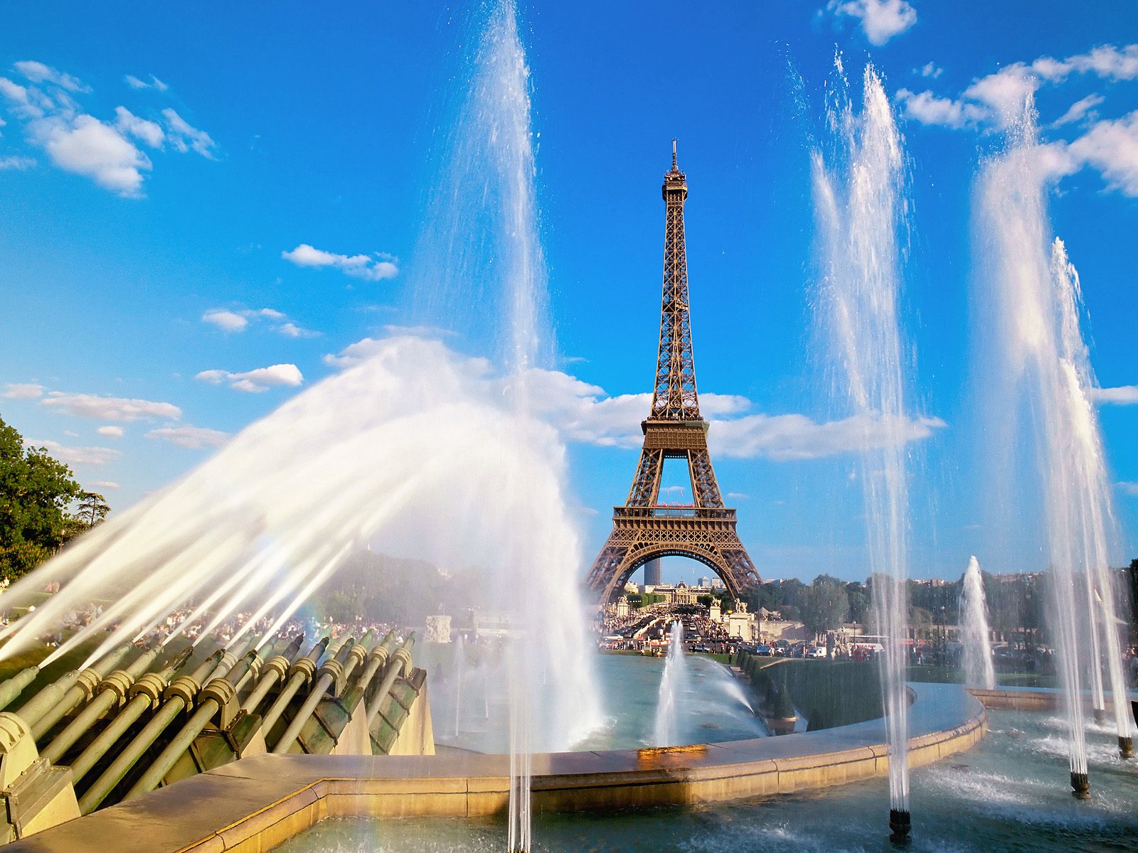 Eiffel Tower Fountain Paris Wallpaper HD