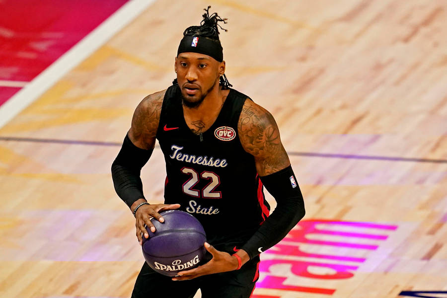 Robert Covington Prepares For Good Shot Wallpaper
