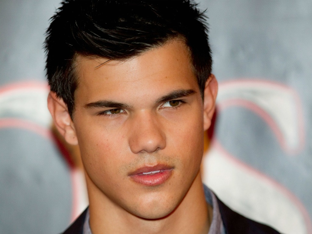 Taylor Lautner Wallpaper