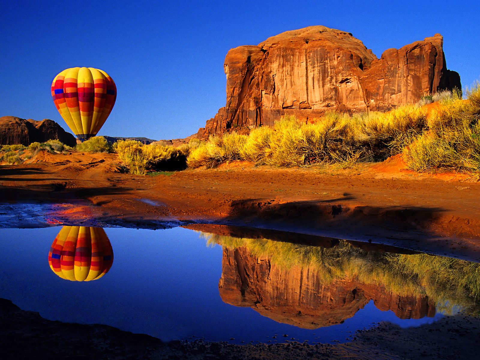Air Balloon Reflected Arizona Photography Desktop Wallpaper