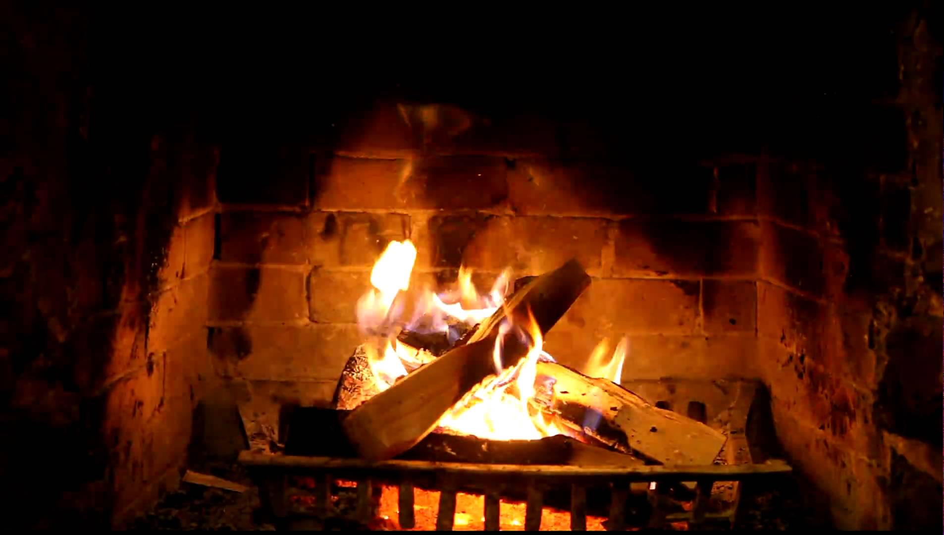 Crackling Fireplace In High Def 1080p