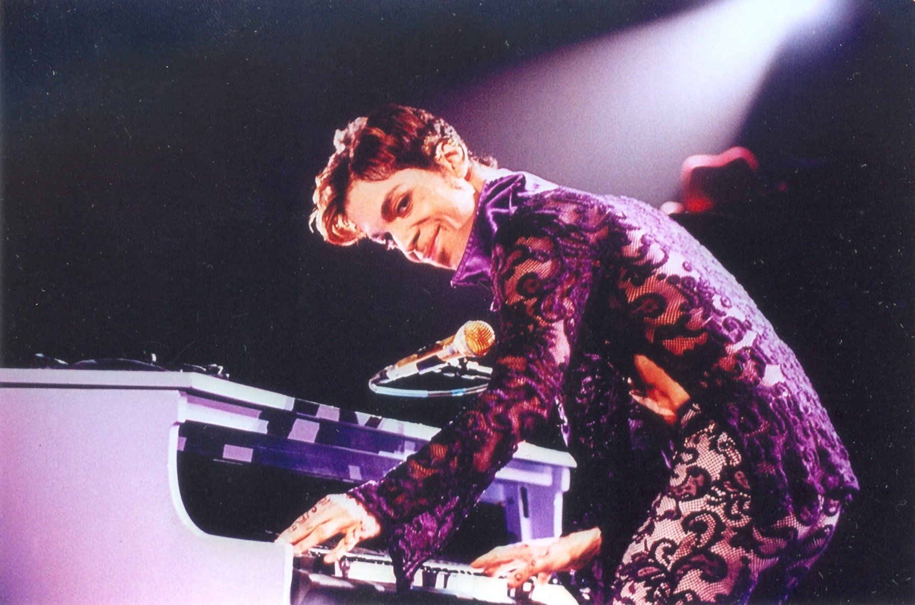 Prince Singer R B Pop Concert Wallpaper Background