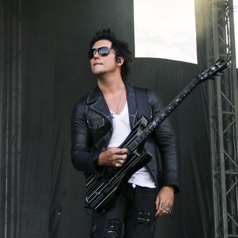 Synyster Gates 2016 Wallpapers 800x800