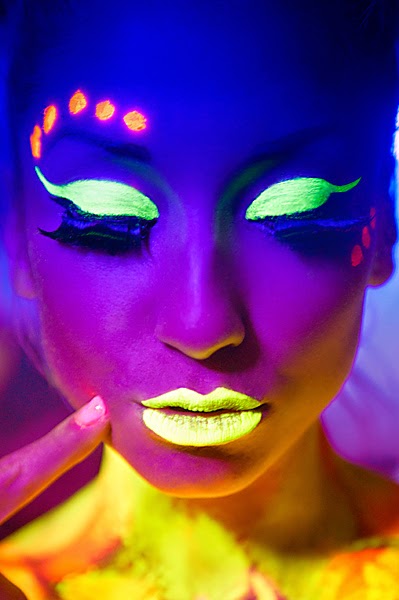 Free download UV Black Light Body Paint Art [399x600] for your Desktop