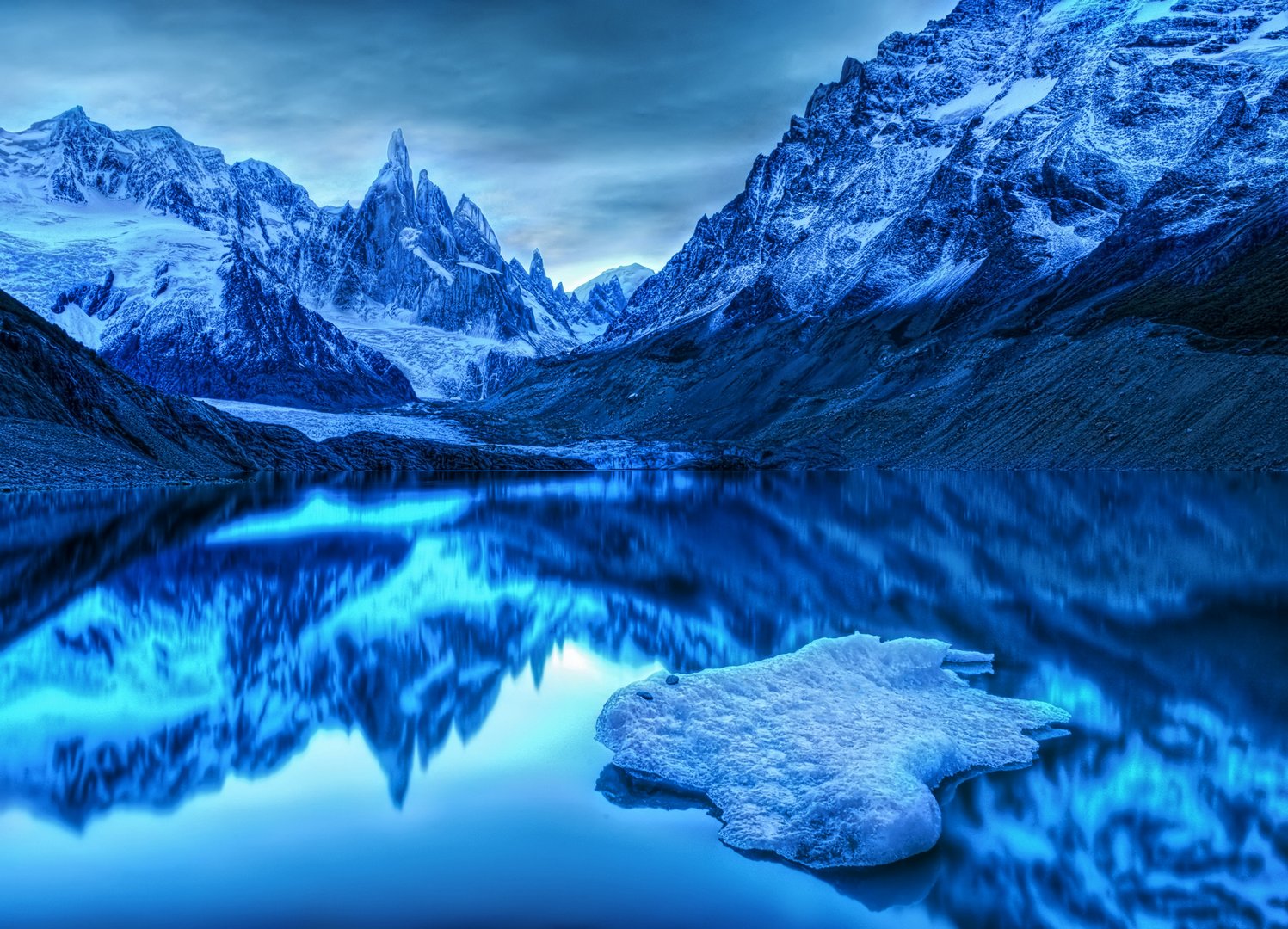 Mountains Wallpaper Ice Blue Kingdom