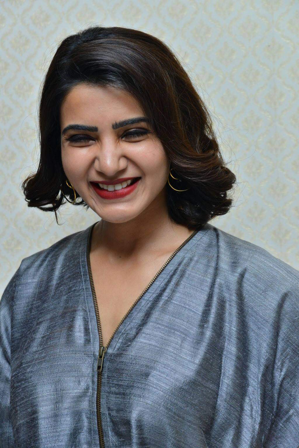 Actress Samantha HD Wallpaper And Photos