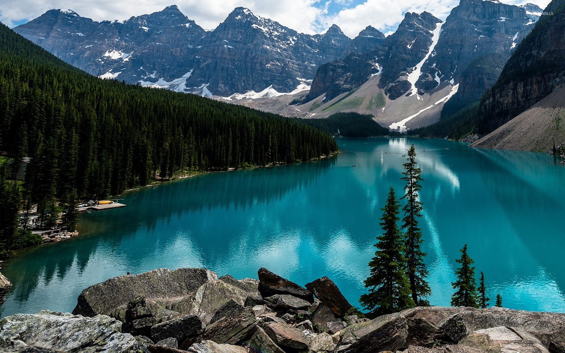 Amazing Turquoise Water In Moraine Lake Wallpaper Nature