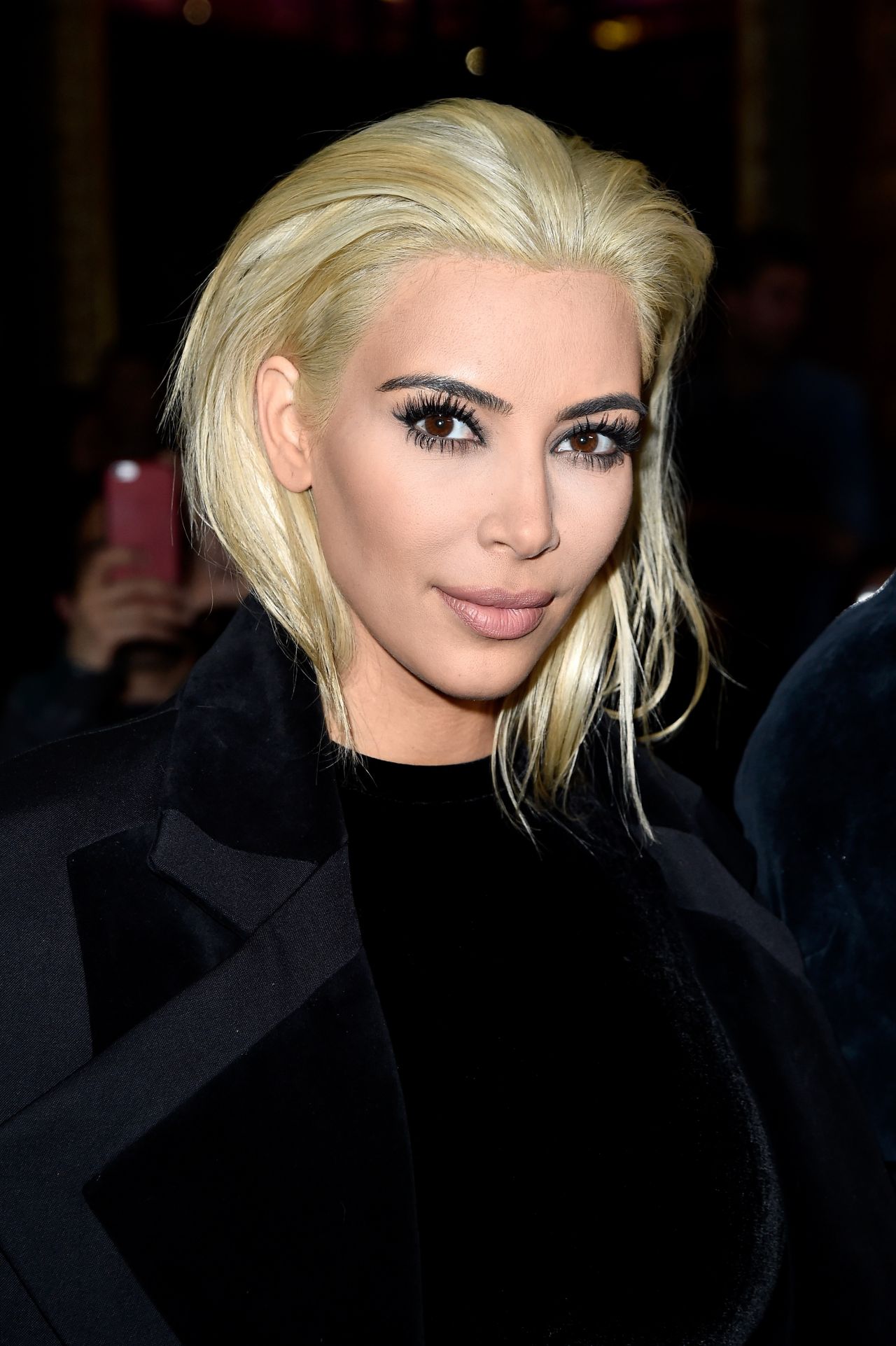 Kim Kardashian Platinum Blonde Hair Wallpaper