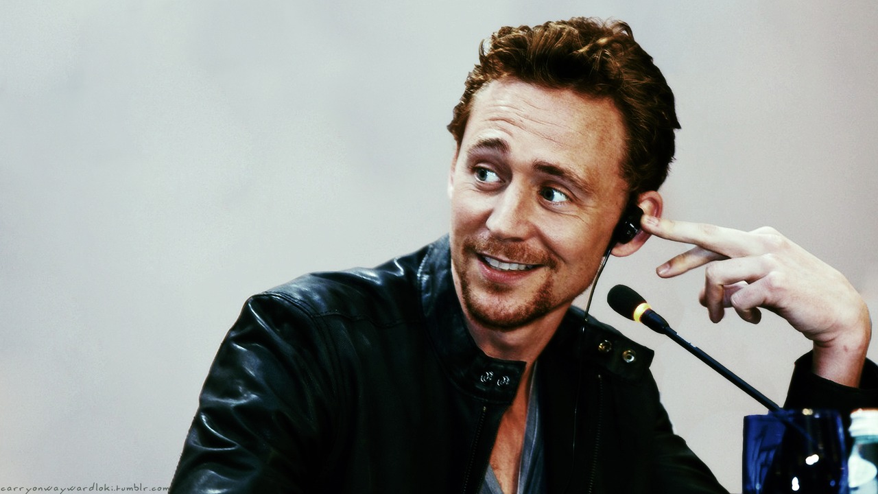 Tom Hiddleston Wallpaper HD Background Image Pics Photos