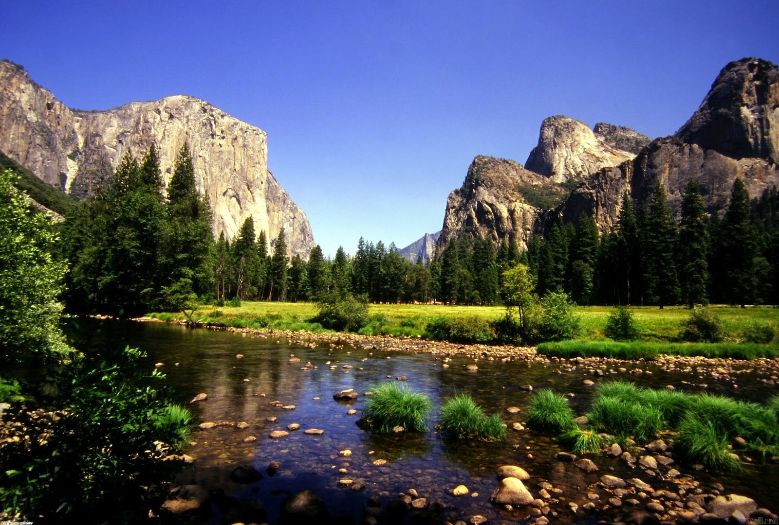 Very Nice Mountain River Wallpaper Pictures