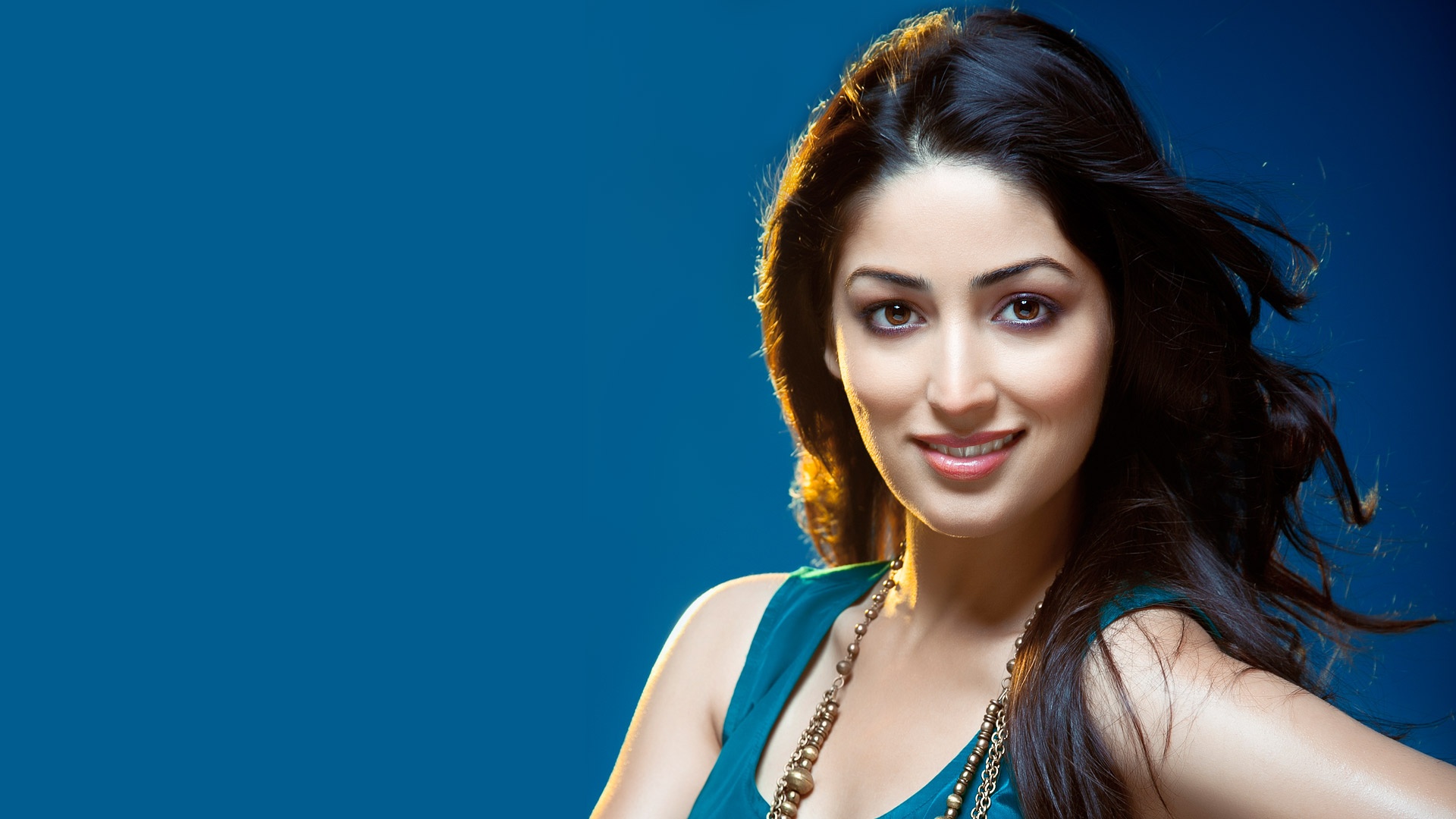 Face Bollywood Celebrity Yami Gautam HD Wallpaper