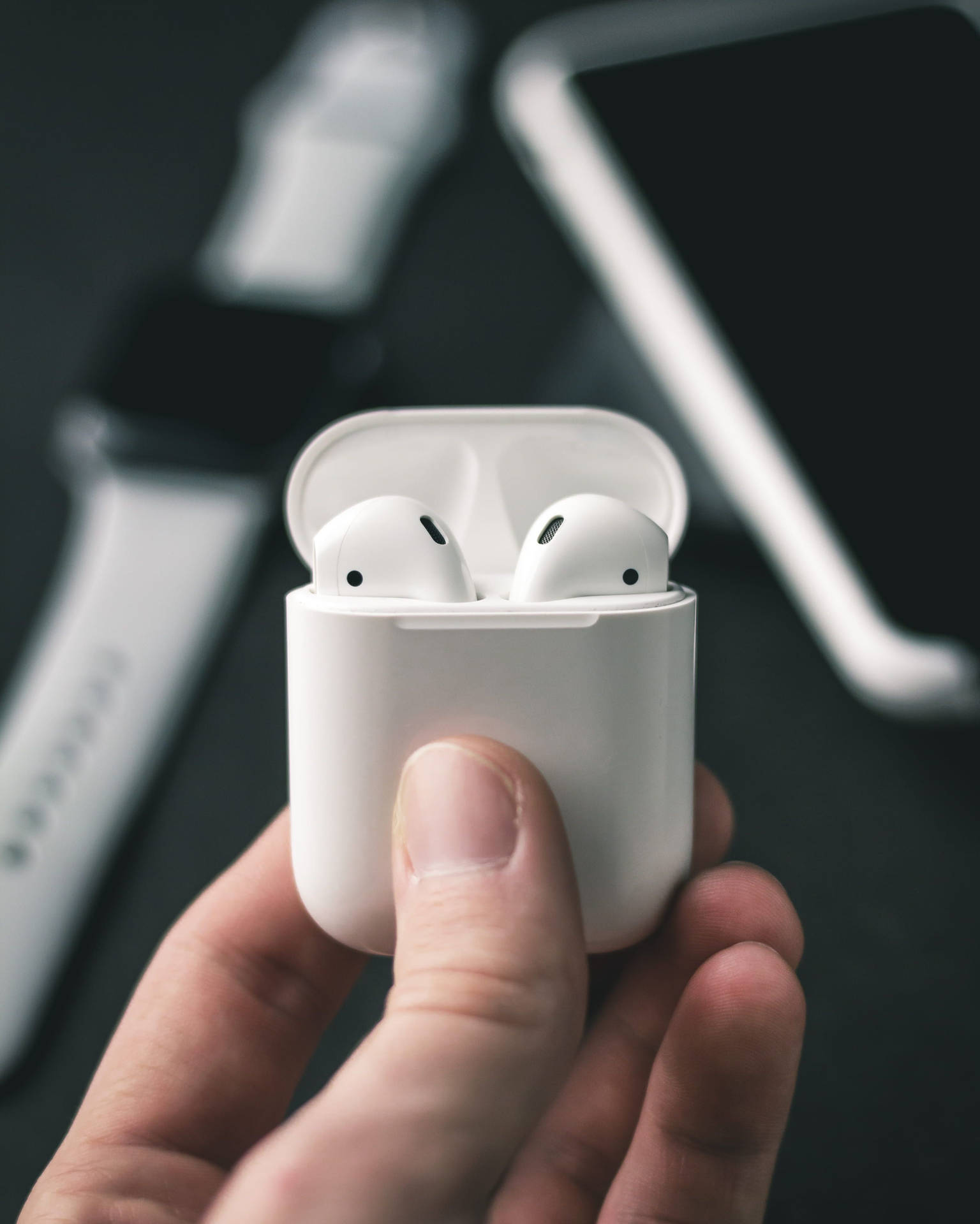 Apple Airpods With Gadgets V667y87t4zderlsp Wallpaper