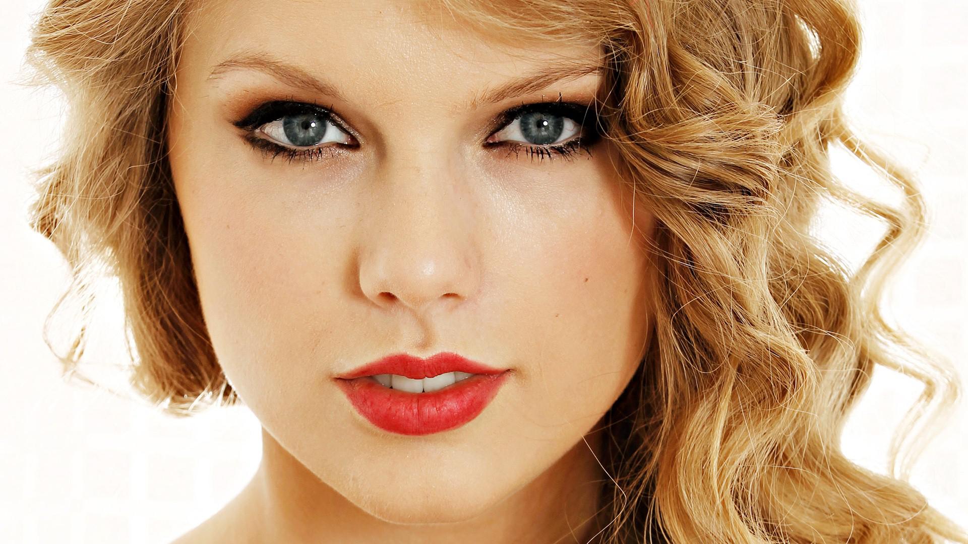 Beautiful Taylor Swift American Singer Red Lips HD Photo Wallpaper