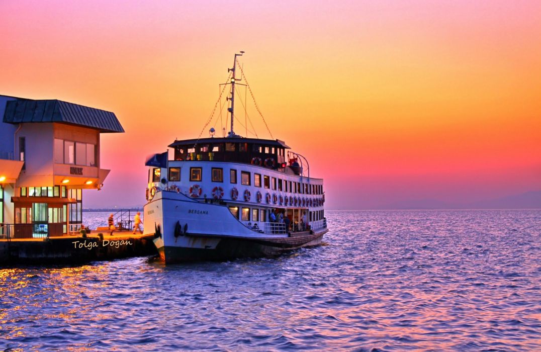 Trawel Izmir Turkey Beatiful Wallpaper