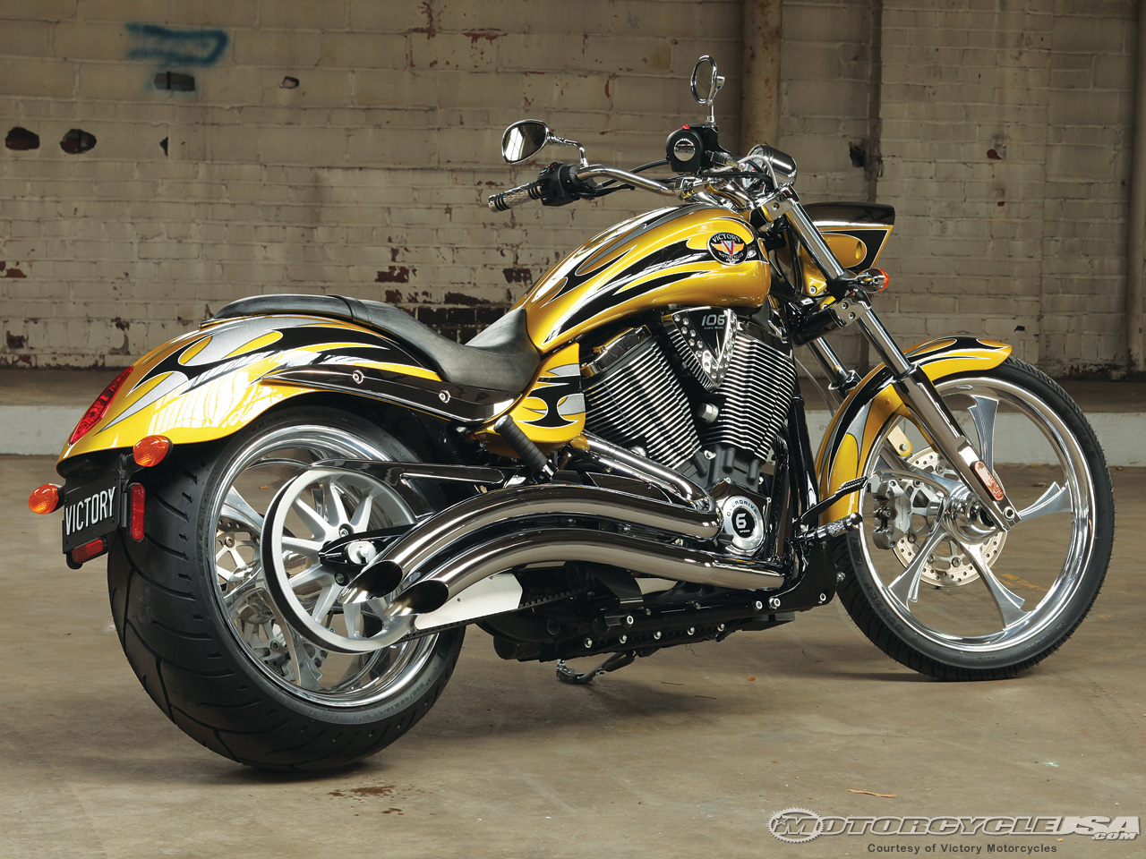 Victory High Ball Custom Exhaust Super Motorcycle