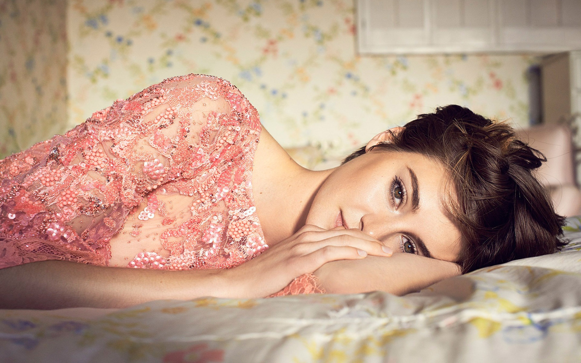 Celebrity Shailene Woodley HD Wallpaper