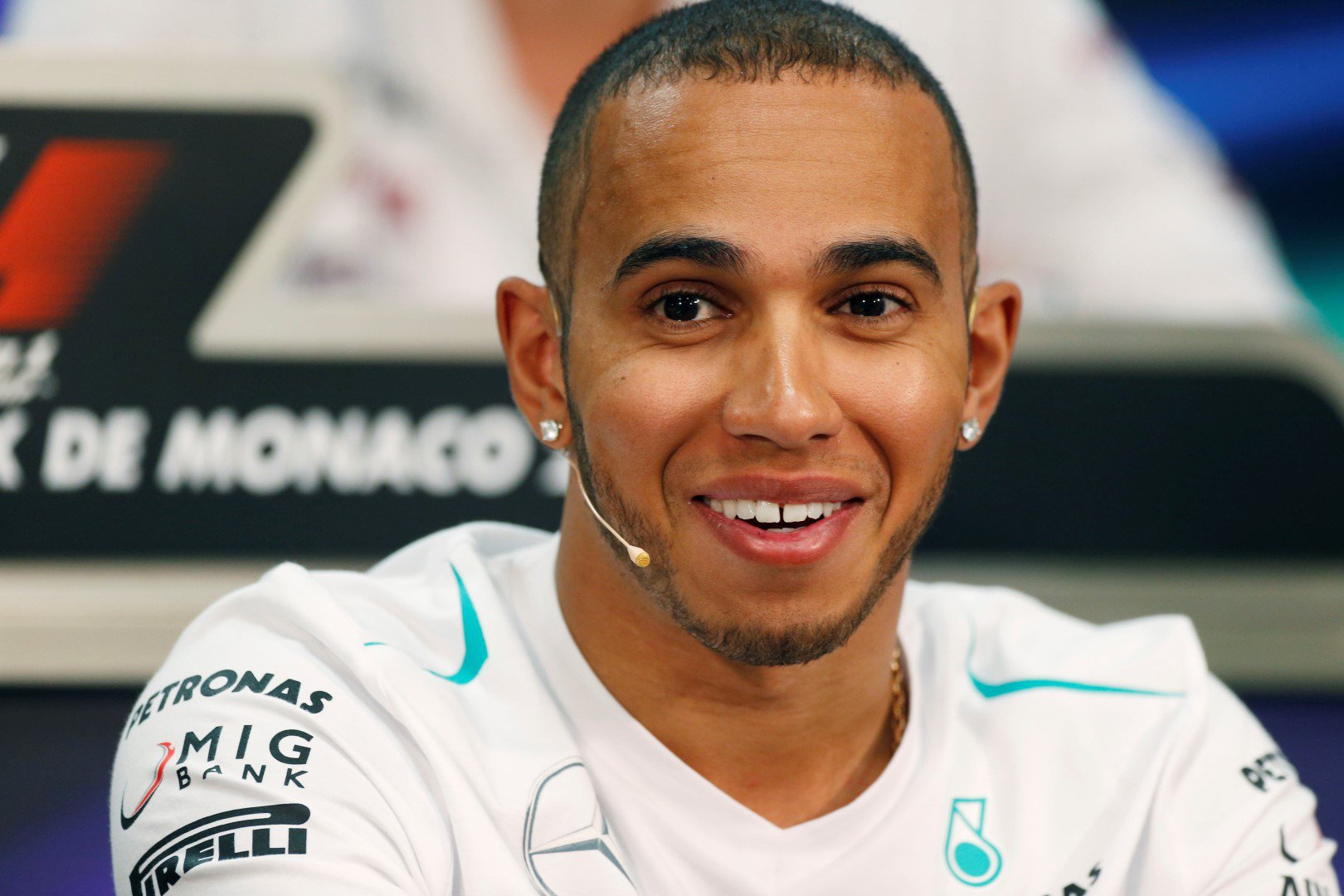 Hamilton reveals hes refusing to wear team cap in 2013 F1 Fansite