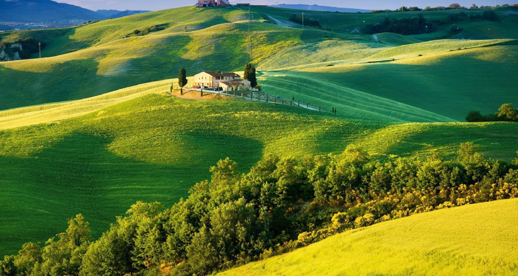 Tuscany Wallpaper Image Photos Pictures Background