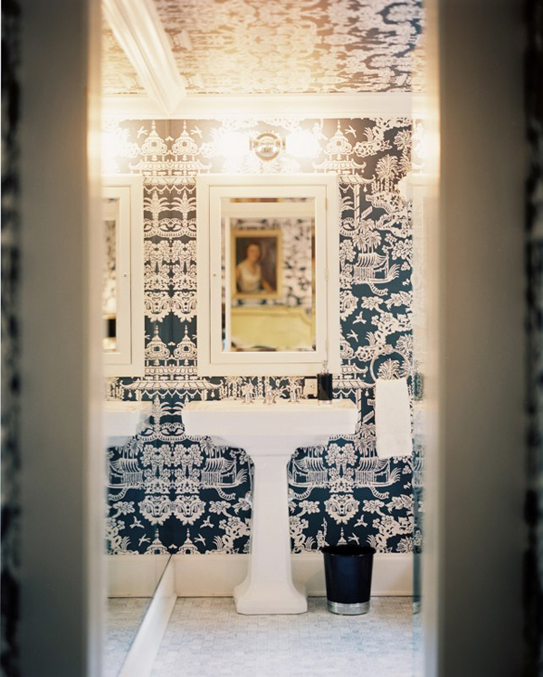 Bathroom In A Hampton S Weekend Home Wallpaper From Brunschwig