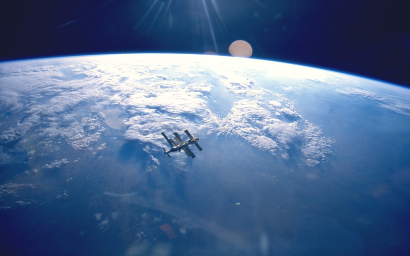 Iss Outer Space Wallpaper