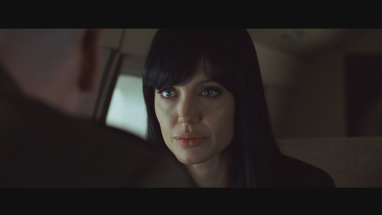 Angelina Jolie In Salt Wallpaper