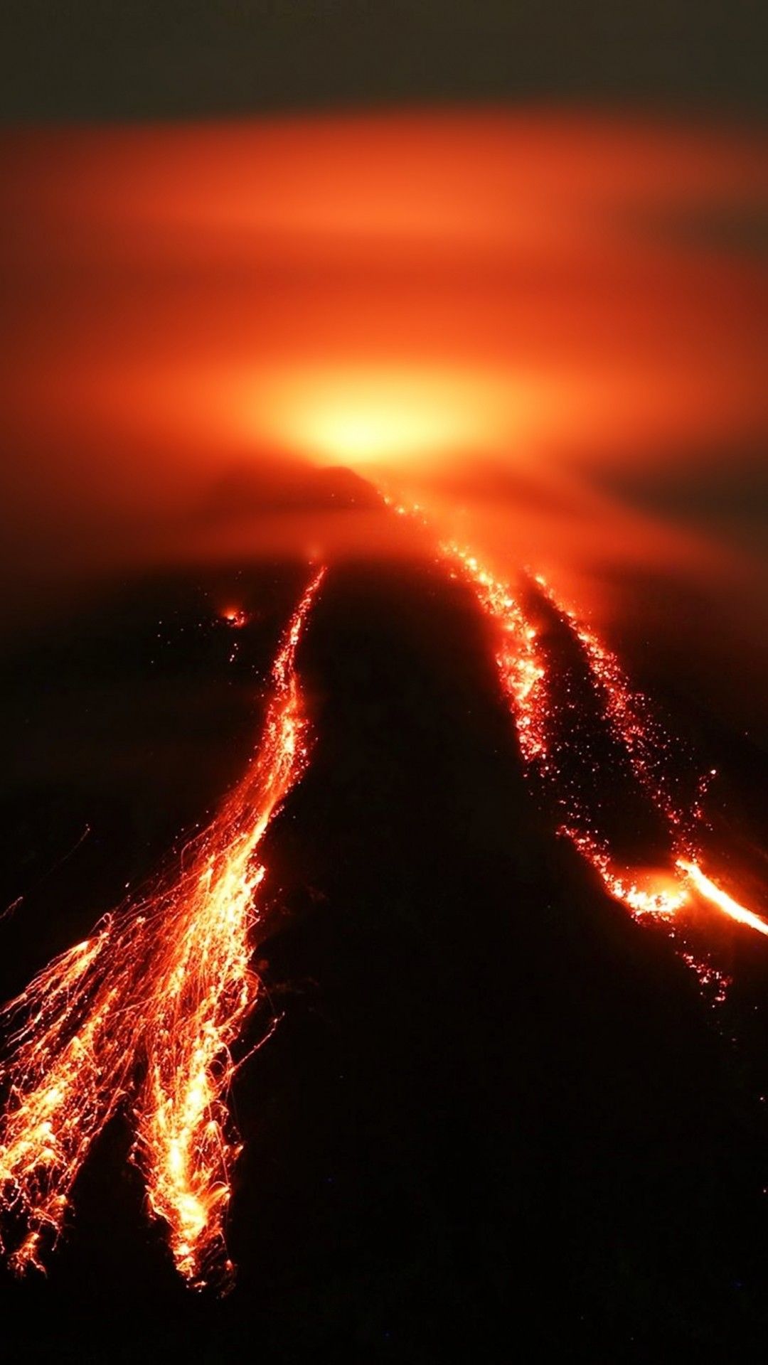 Volcanic Eruption In Volcano Wallpaper