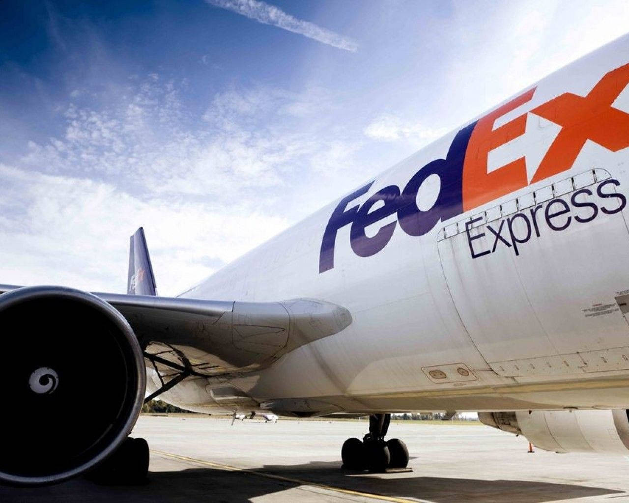 Fedex Express Airplane Side Y92opwxxgm27sdi5 Wallpaper