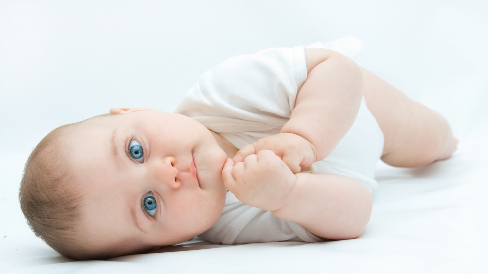 Cute Little Blue Eyes Baby HD Wallpaper Babies
