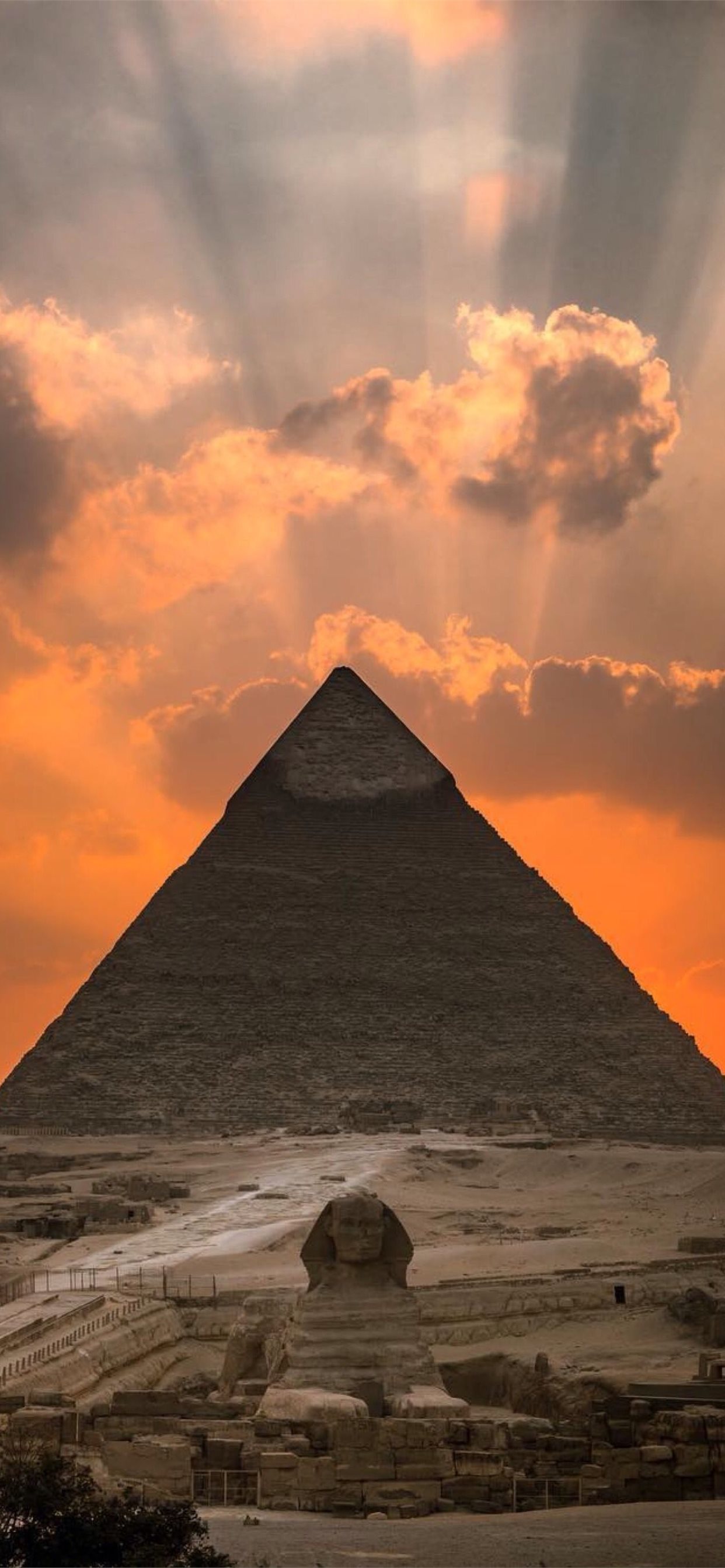 Great Pyramid Of Giza iPhone Wallpaper