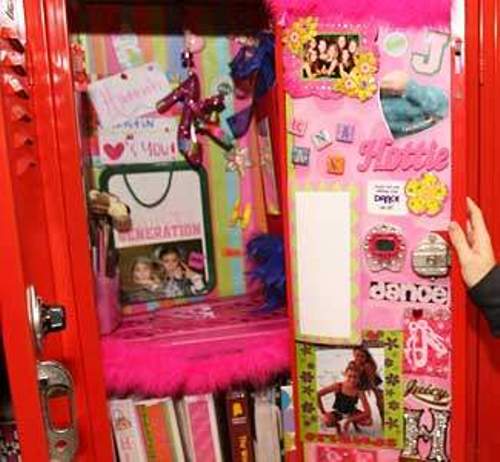 All About Your Locker Decorate Magic Wallpaper