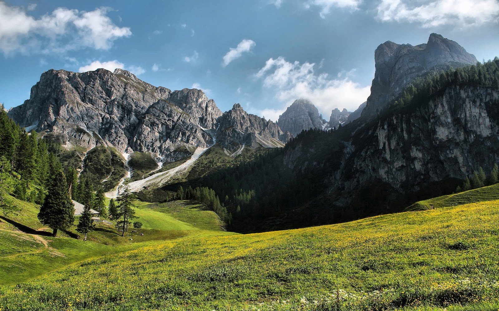 Beautiful Mountain Landscape Wallpaper