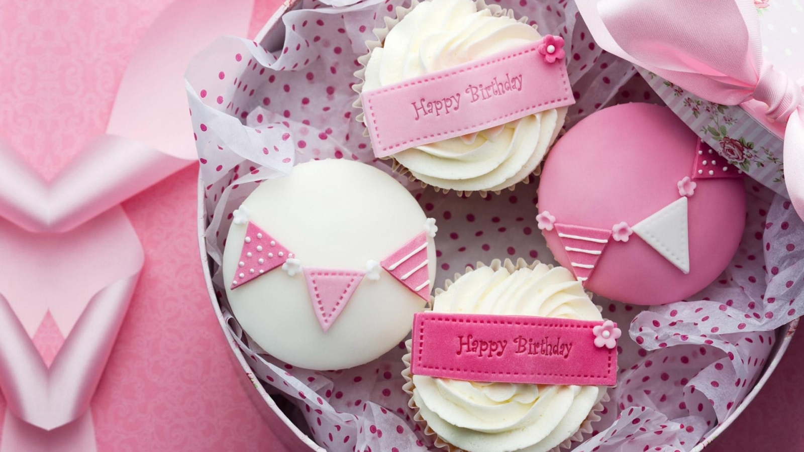 Pink Cupcakes Wallpaper In Holiday Celebrations With All