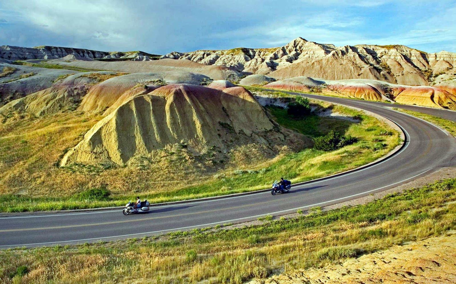 Bikers Cruise South Dakota S Badlands The Sturgis Motorcycle